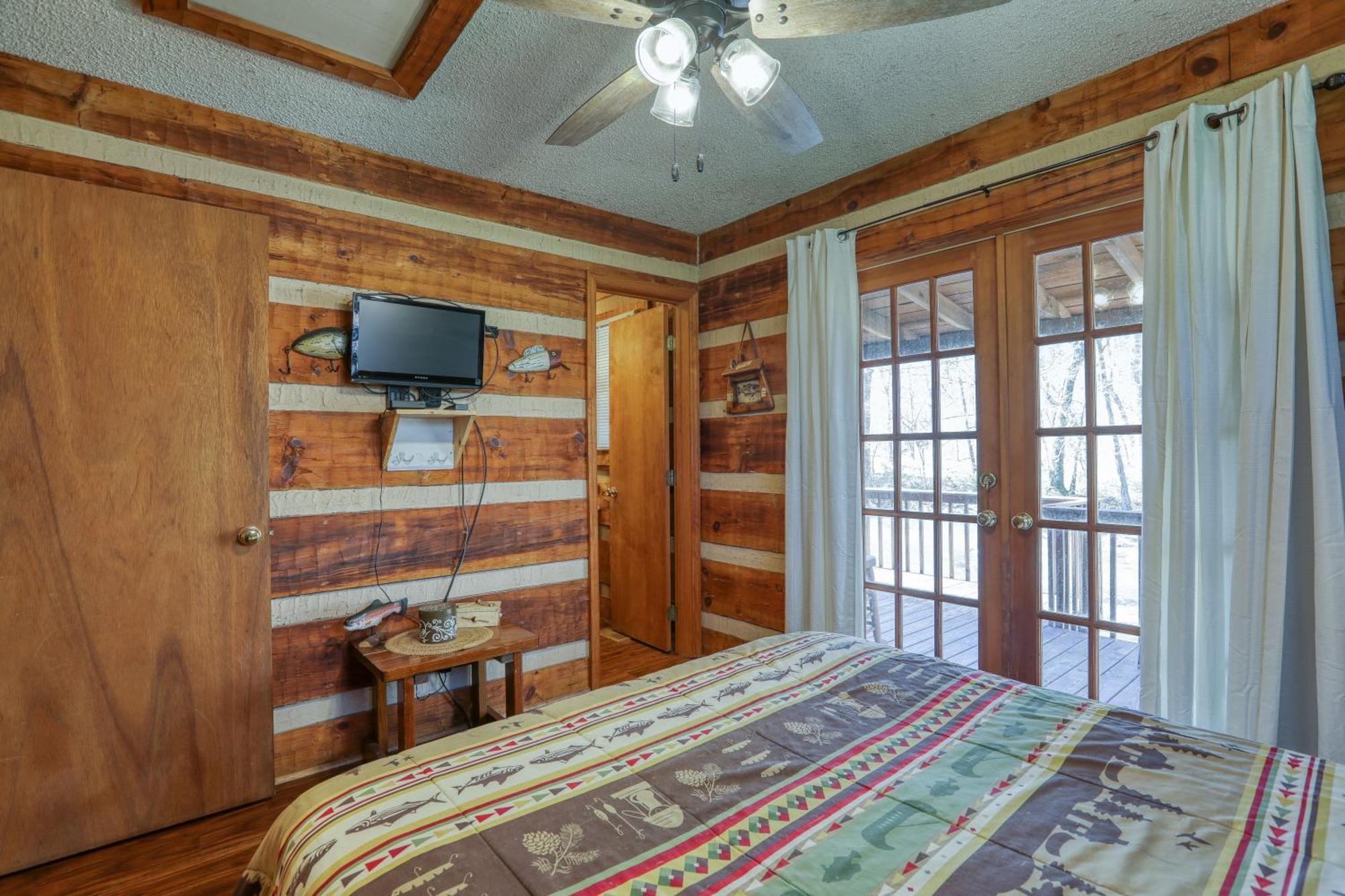 Creekside Memories Cabin Cosby Экстерьер фото